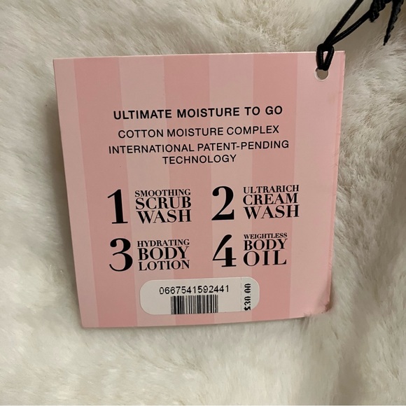 Victoria's Secret Ultimate Moisture To Go Kit - Picture 6 of 6